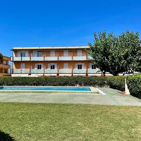 Near Els Griells With Pool 埃斯塔蒂特